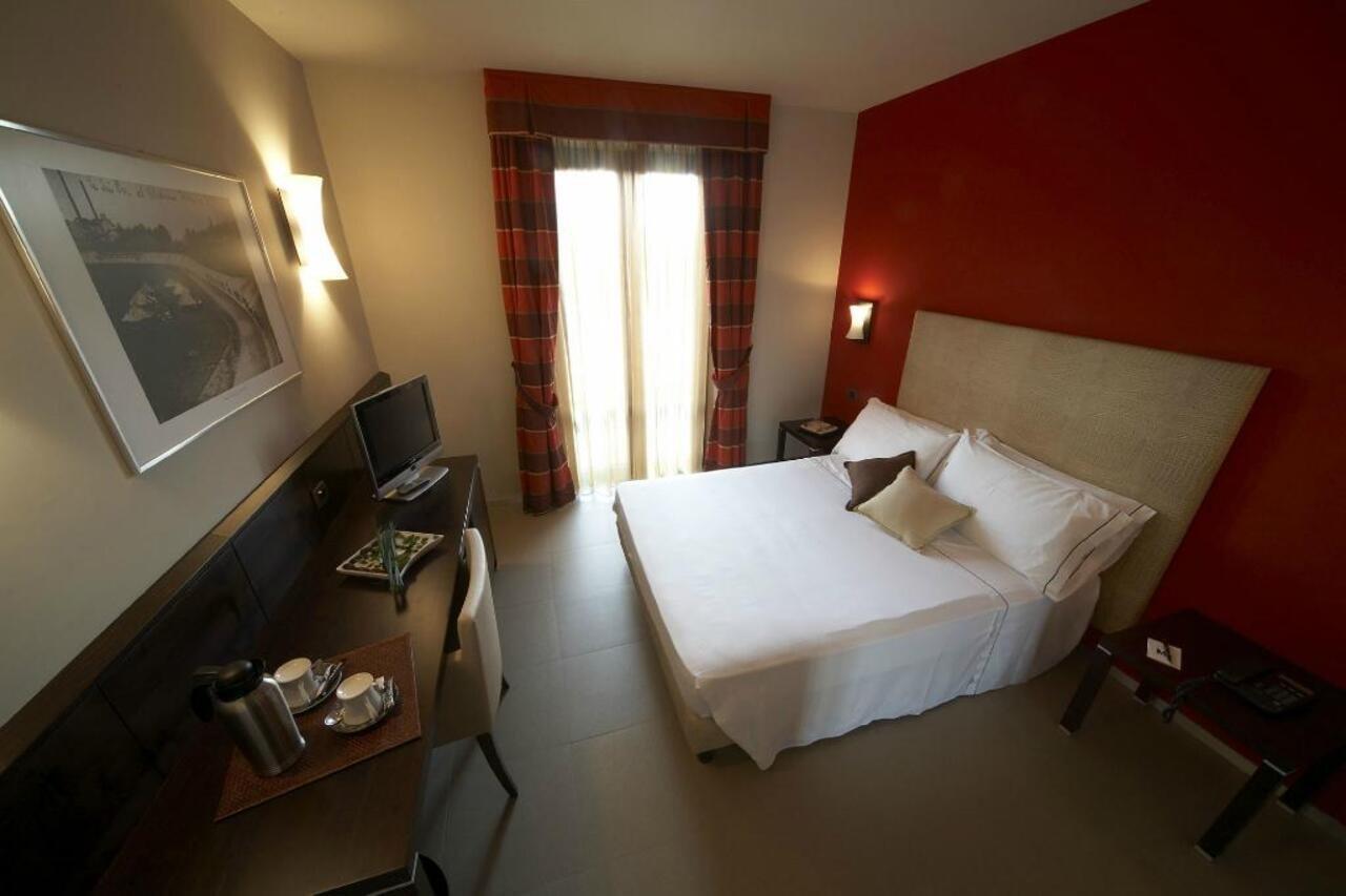 Hotel Montini Linate Airport Peschiera Borromeo Extérieur photo