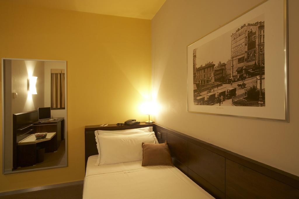 Hotel Montini Linate Airport Peschiera Borromeo Chambre photo